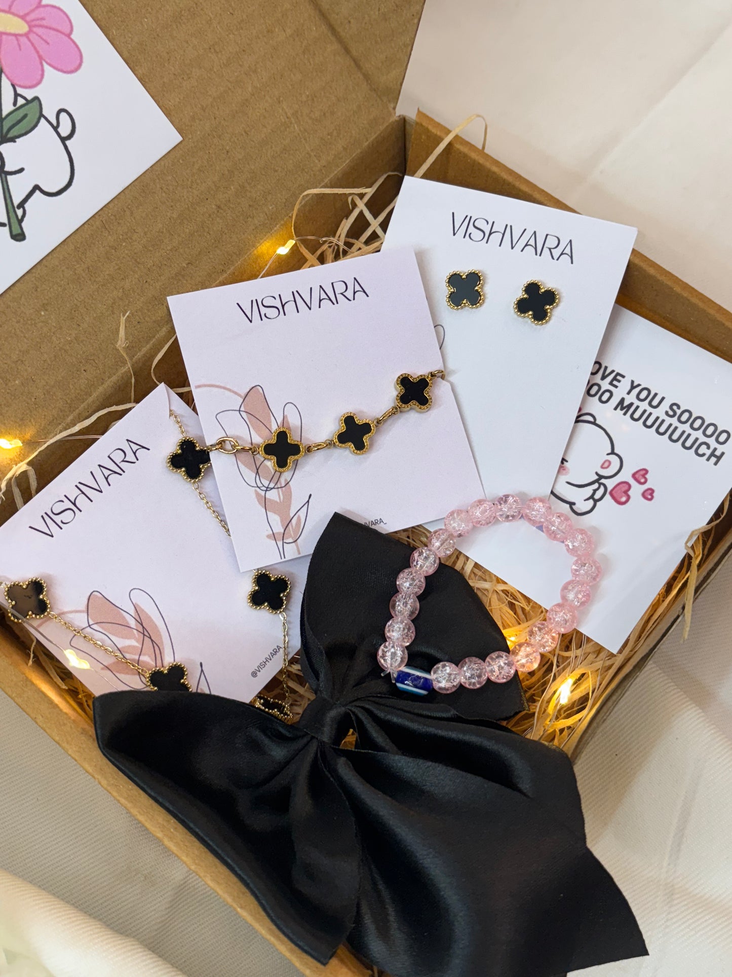 Elegant Clover Jewelry Gift Box – Black & Gold Edition