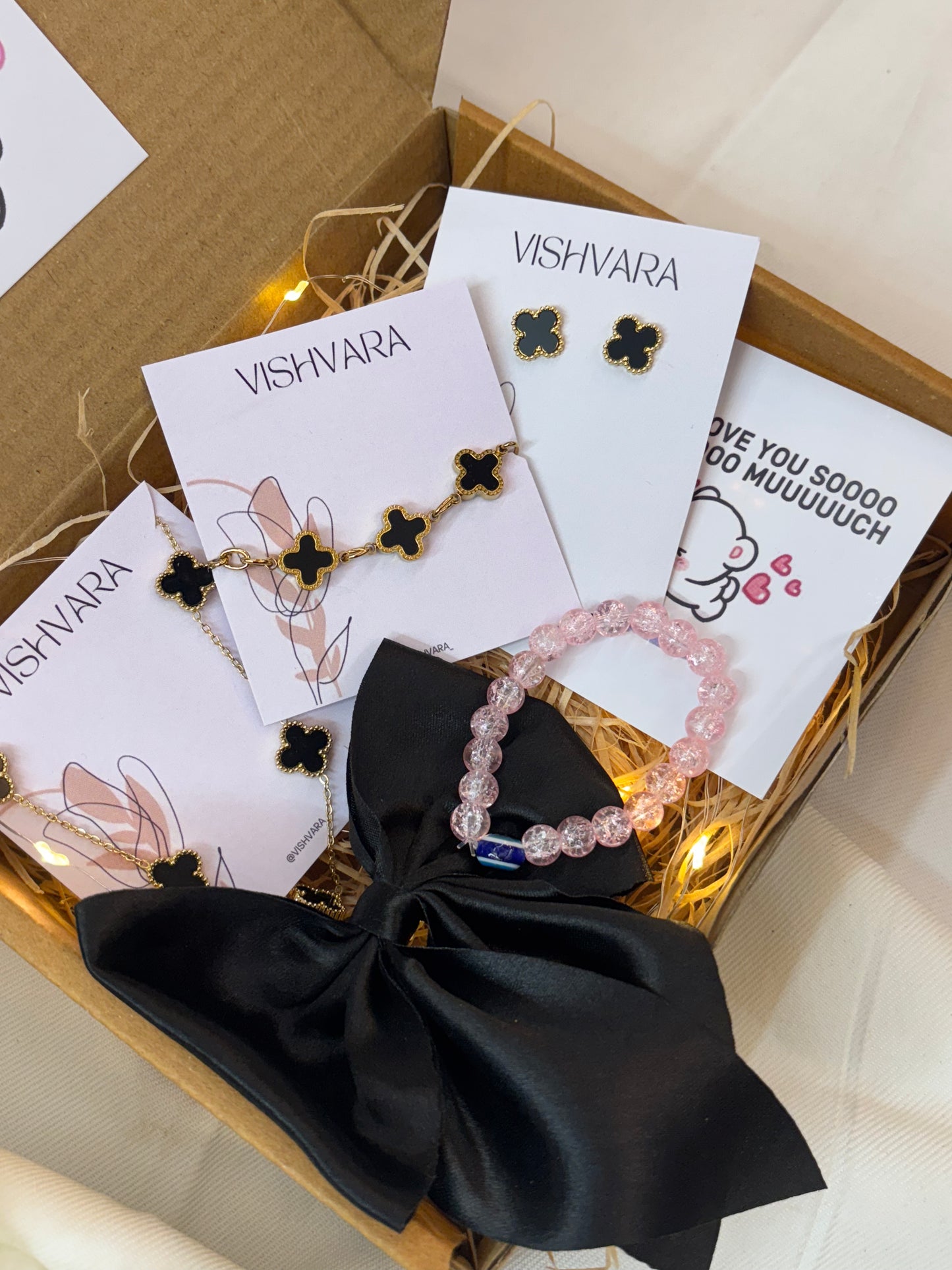 Elegant Clover Jewelry Gift Box – Black & Gold Edition