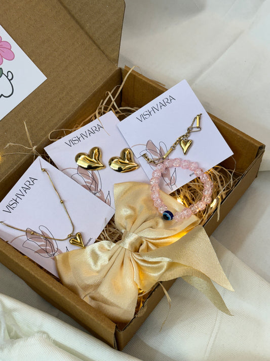 Golden Heart Jewelry Gift Box – Elegant Love Edition